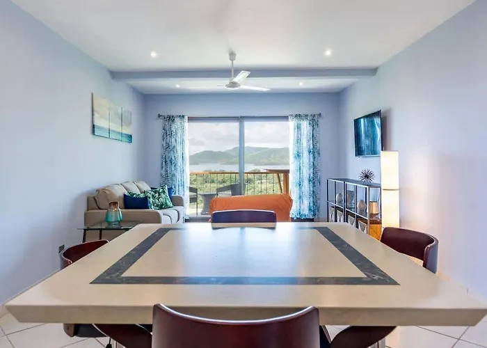 Ocean-view 2-bd With Pool