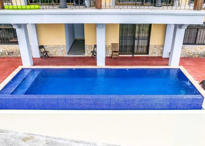Ocean-view 2-bd With Pool